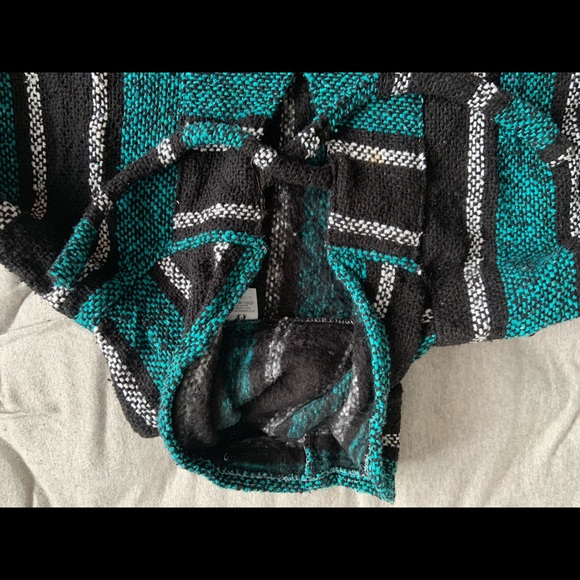 Poncho sweatshirt - Picture 4 of 4